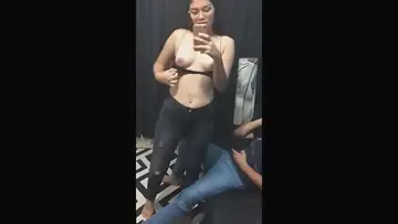 Gadis Cantik Ngentot Liar Sampai Becek poster